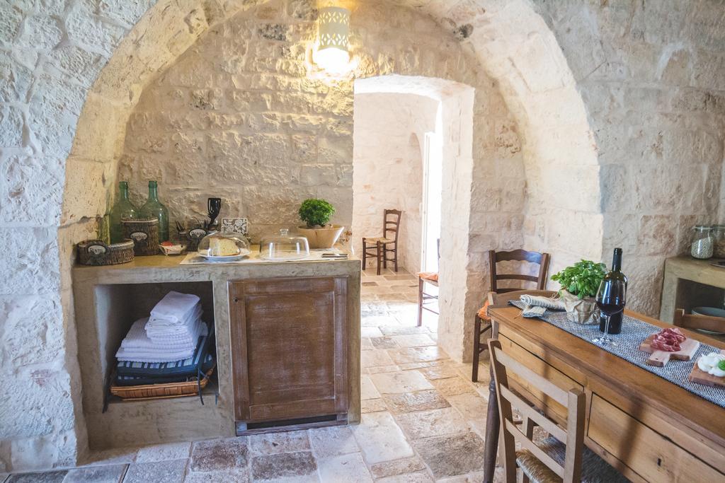 Borgo Sardedda Suites Локоротондо Экстерьер фото